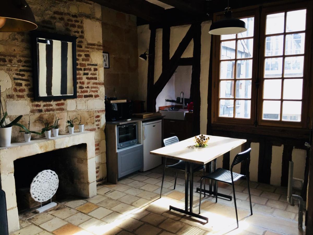 Appartement Dans Immeuble 15 Eme Siecles Vieux Тур Экстерьер фото